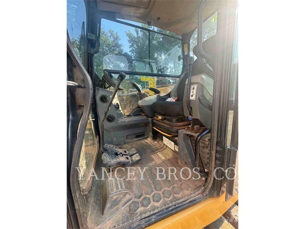 CAT 309 حفارات زحافة