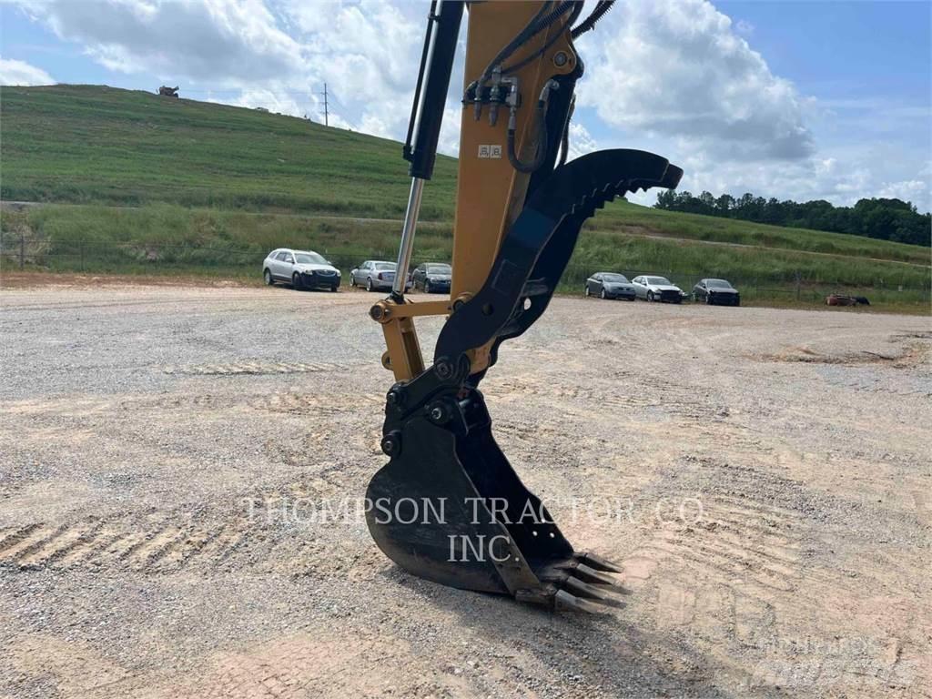 CAT 30907CR حفارات زحافة