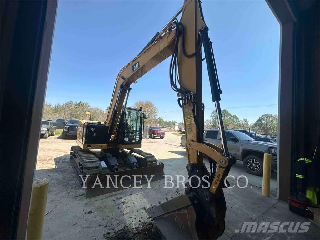 CAT 310 حفارات زحافة