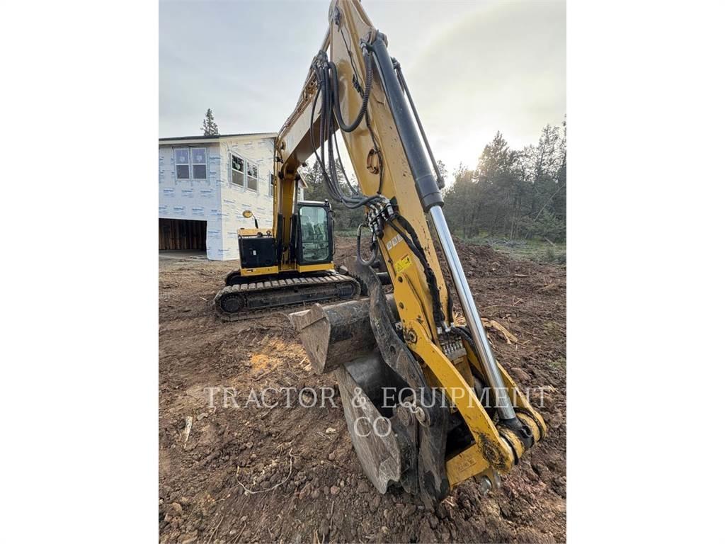 CAT 310 حفارات زحافة
