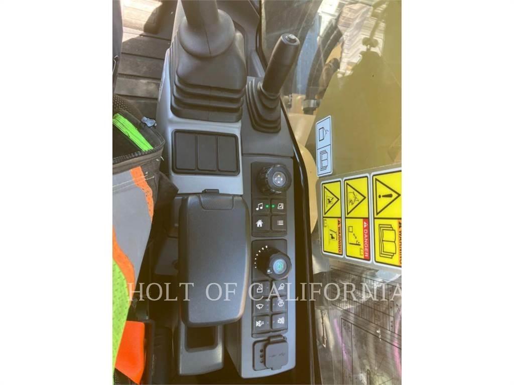 CAT 310 حفارات زحافة
