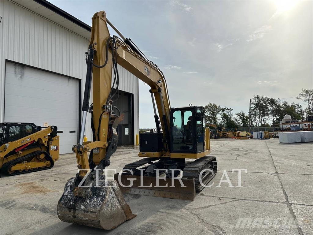 CAT 310 حفارات زحافة