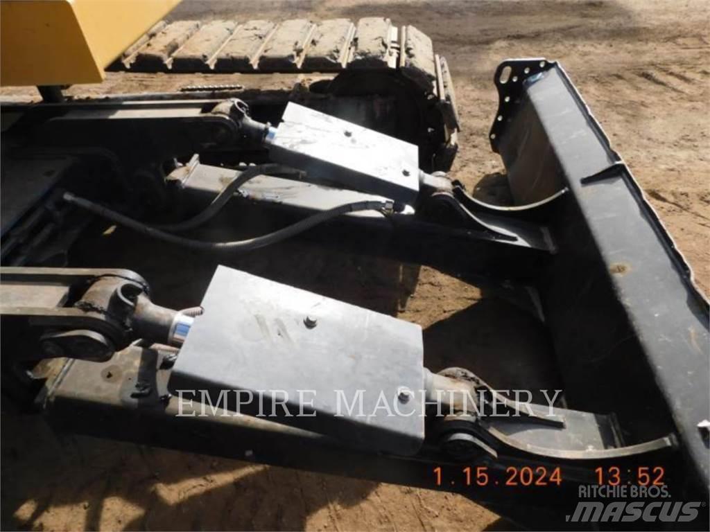 CAT 310-07 حفارات زحافة