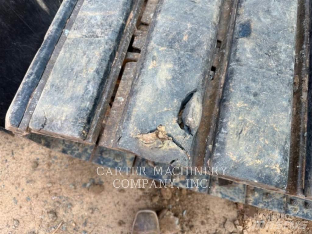 CAT 310-07 حفارات زحافة