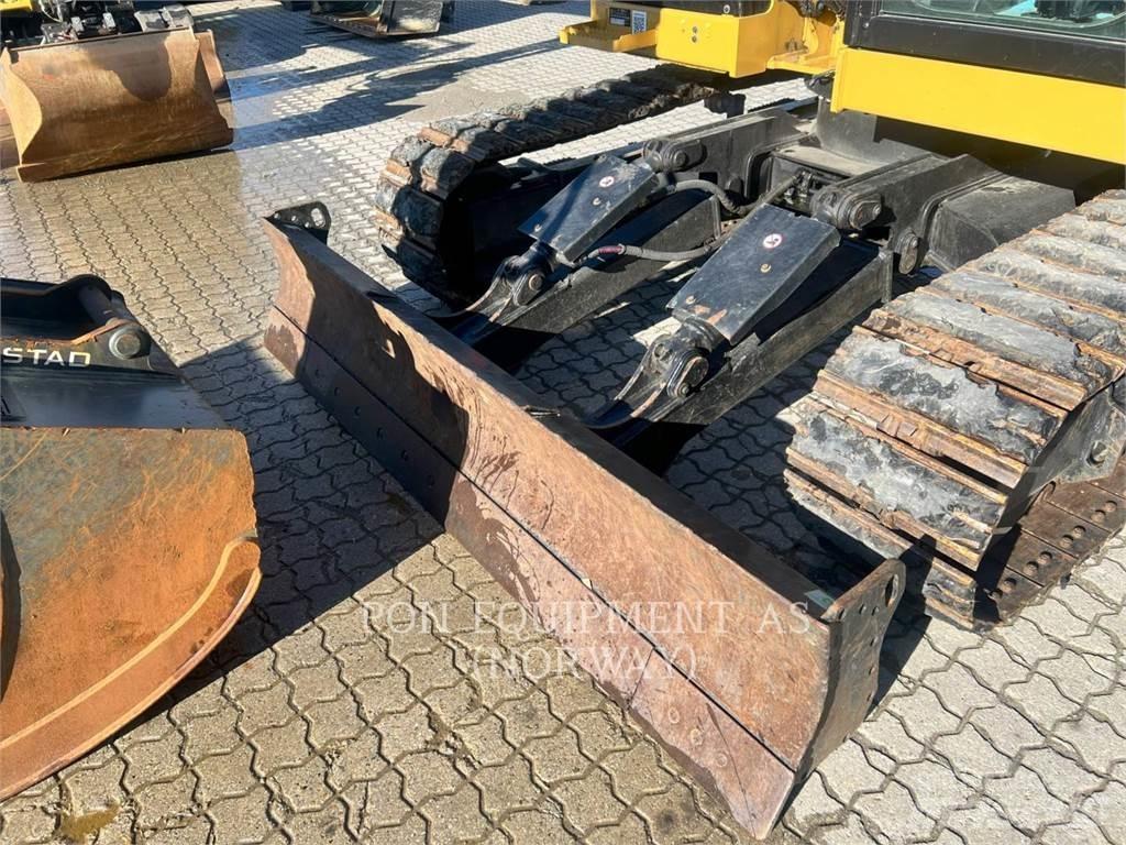 CAT 310-07 حفارات زحافة