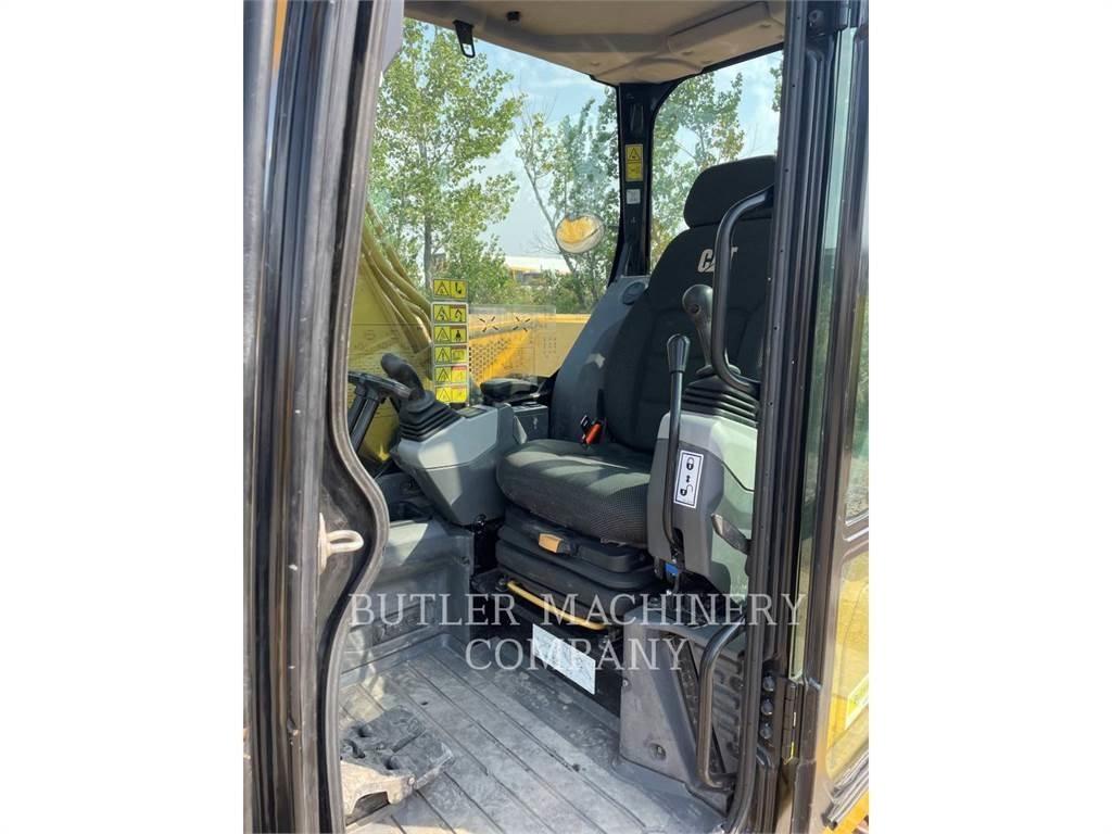 CAT 310-07 حفارات زحافة