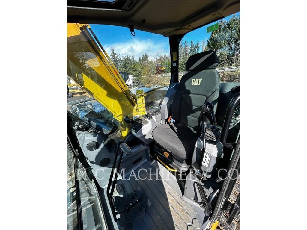 CAT 310 CRCB حفارات زحافة