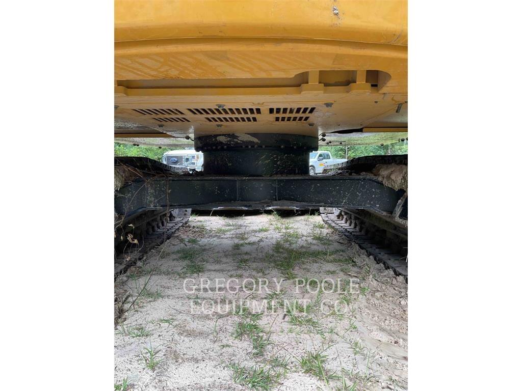 CAT 31007 حفارات زحافة