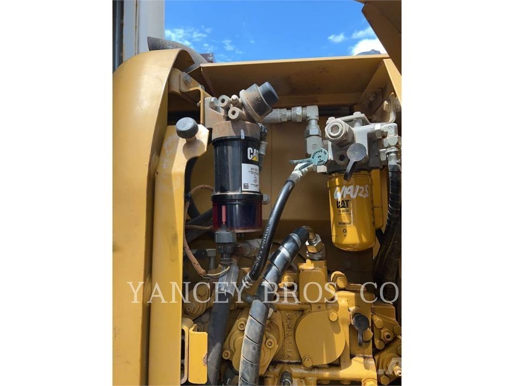 CAT 311FLRR حفارات زحافة