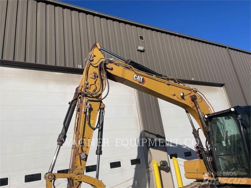 CAT 313 حفارات زحافة
