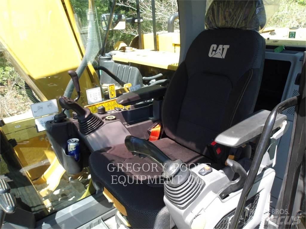 CAT 313 حفارات زحافة