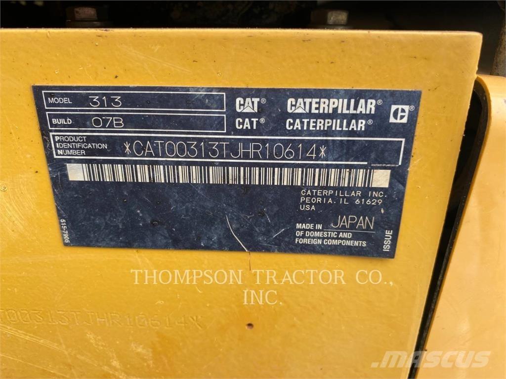 CAT 313 حفارات زحافة