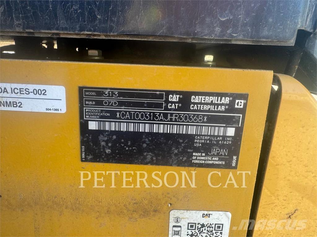 CAT 313 حفارات زحافة