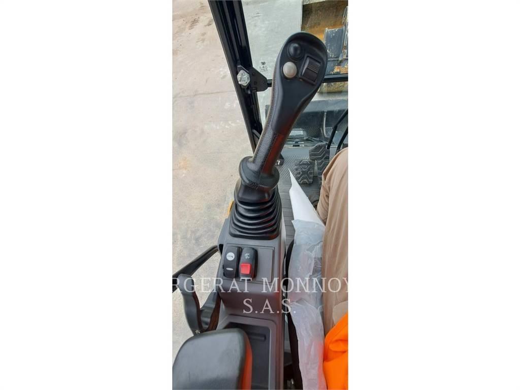 CAT 313-07GC حفارات زحافة