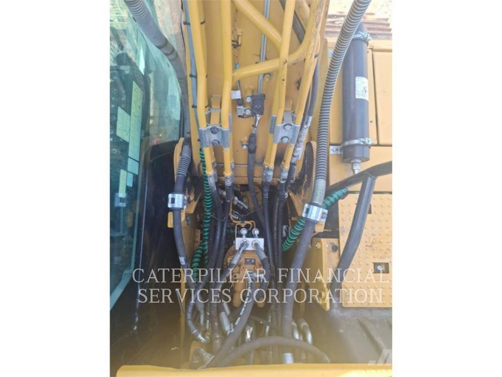 CAT 313-07GC حفارات زحافة