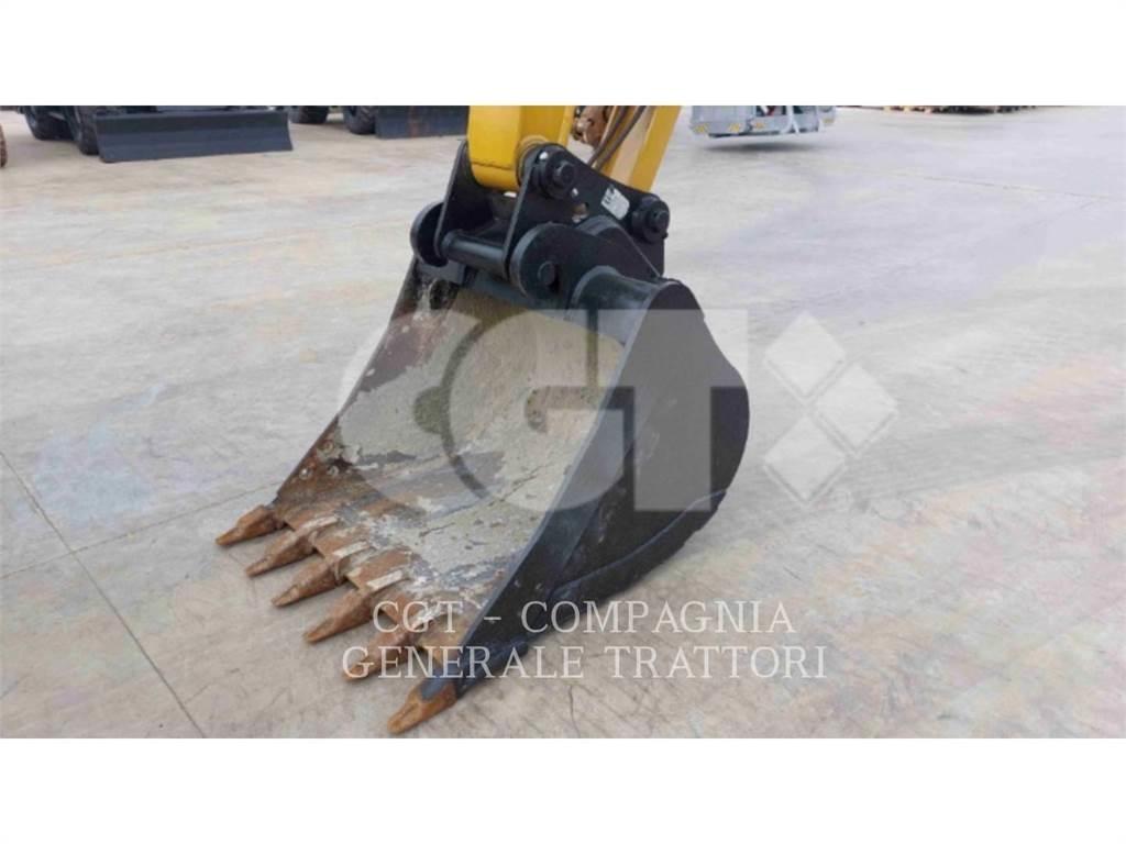 CAT 313 NG حفارات زحافة