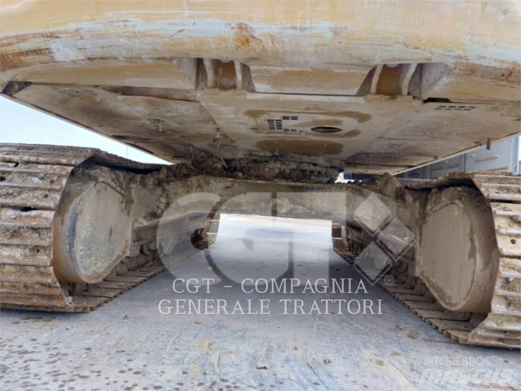 CAT 313 NG حفارات زحافة