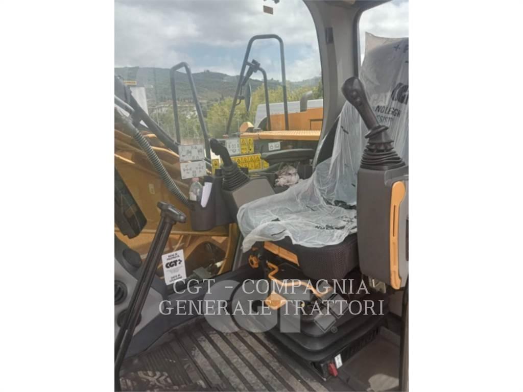 CAT 313 NG حفارات زحافة