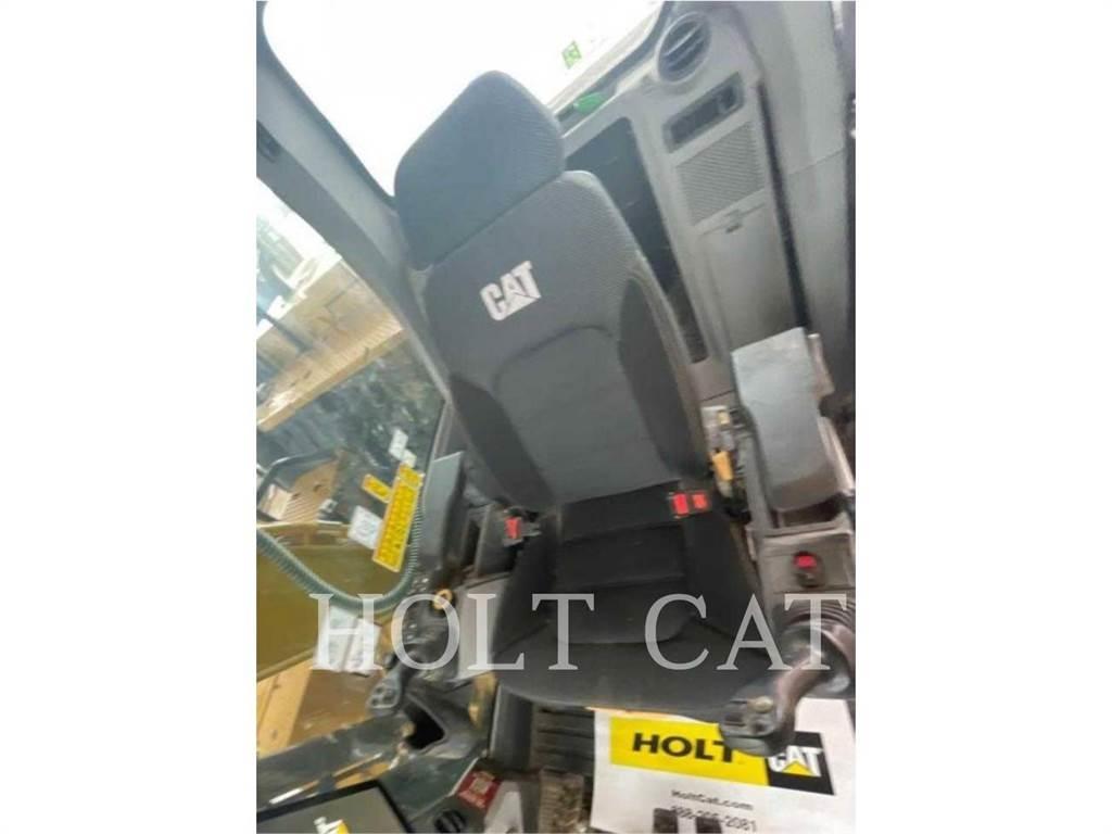 CAT 313 TC حفارات زحافة