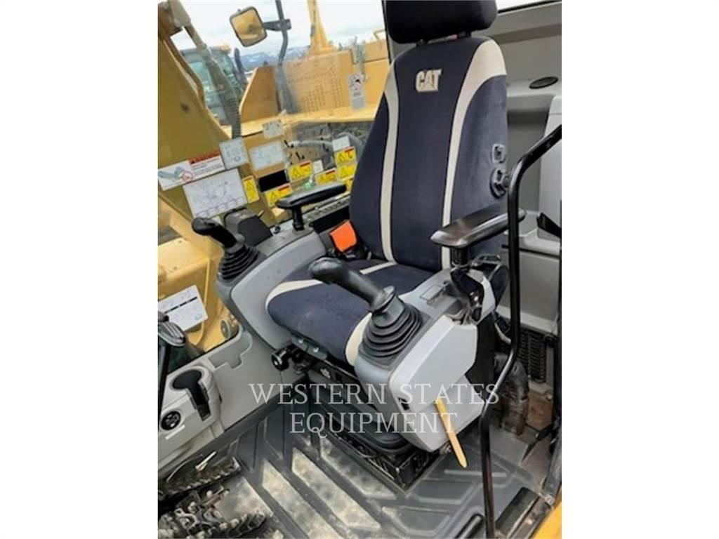 CAT 313F حفارات زحافة