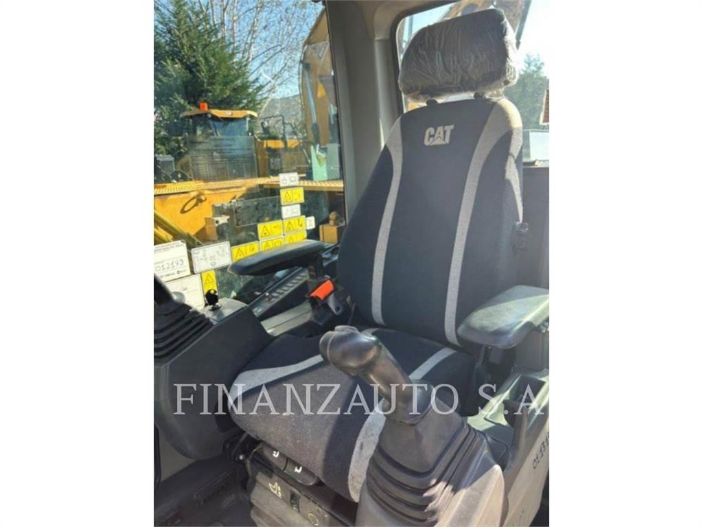 CAT 313F GC حفارات زحافة