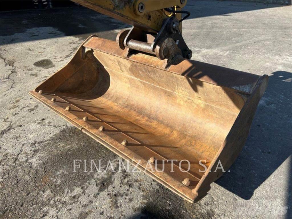 CAT 313F GC حفارات زحافة