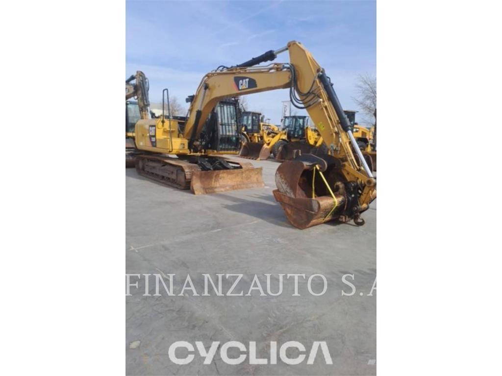 CAT 313F GC حفارات زحافة