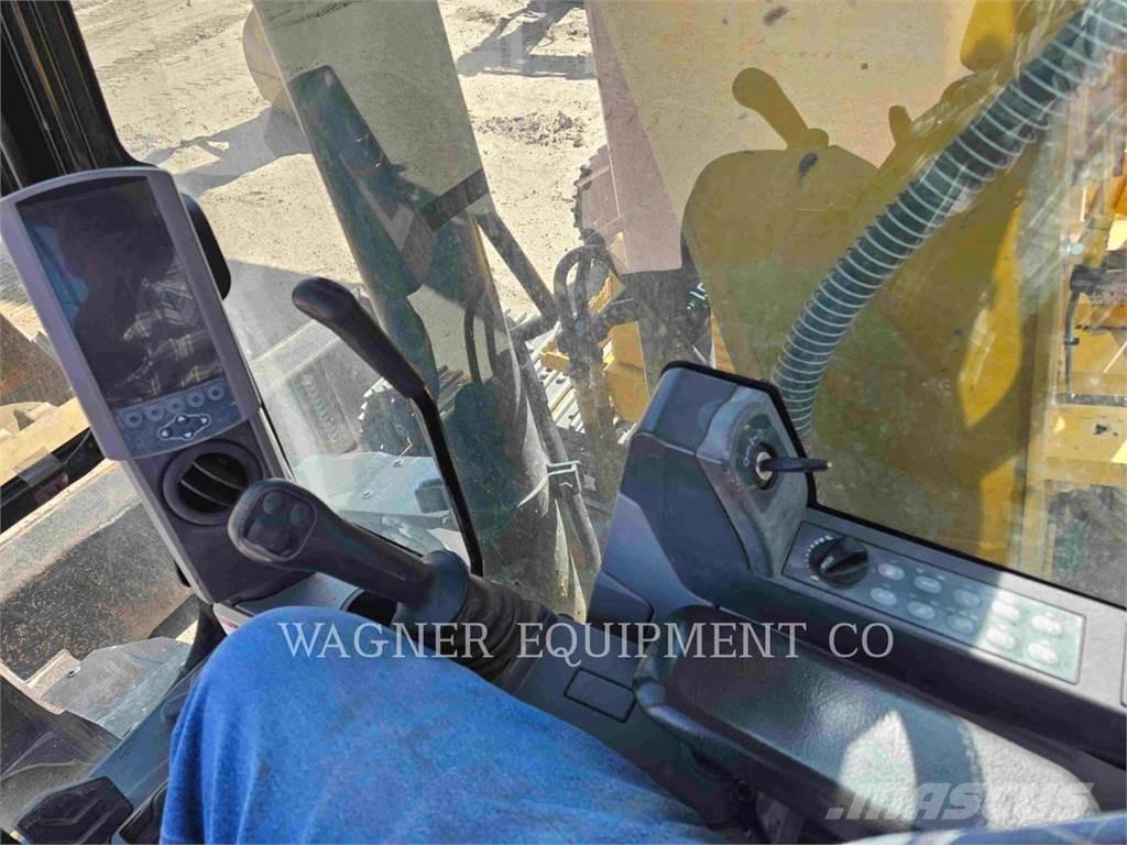 CAT 313FL حفارات زحافة