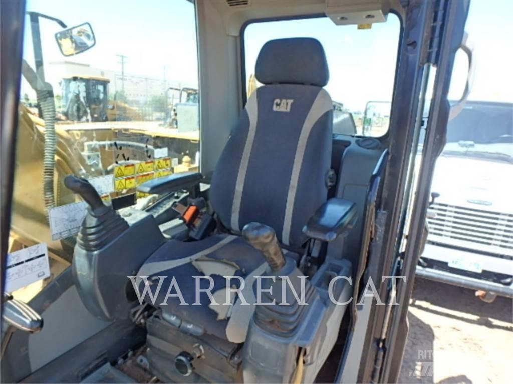 CAT 313FL GCTC حفارات زحافة
