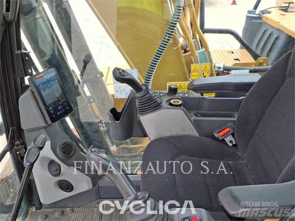 CAT 313GC حفارات زحافة