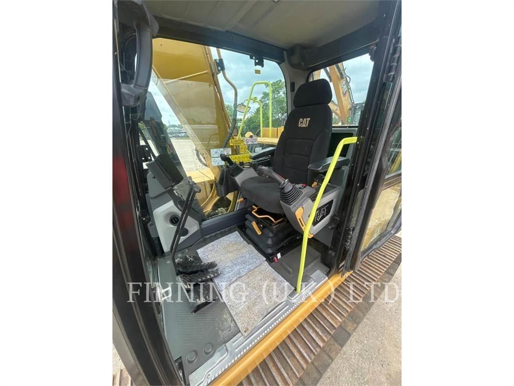 CAT 313GC حفارات زحافة