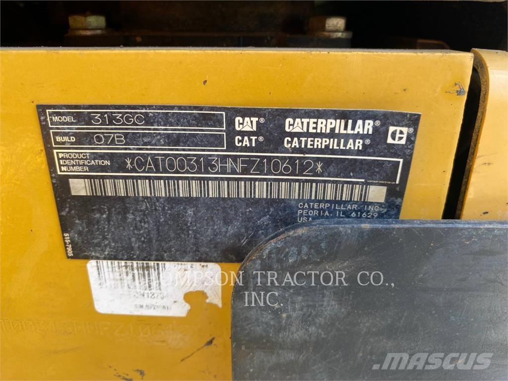 CAT 313GC حفارات زحافة