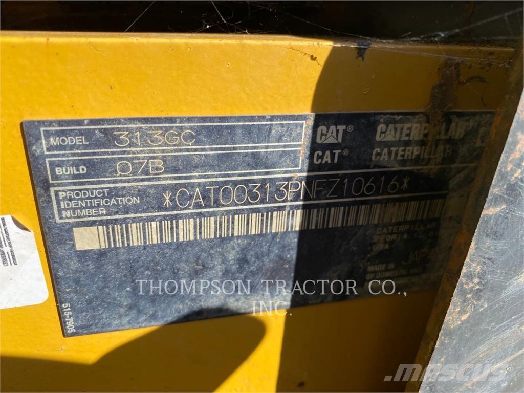 CAT 313GC حفارات زحافة