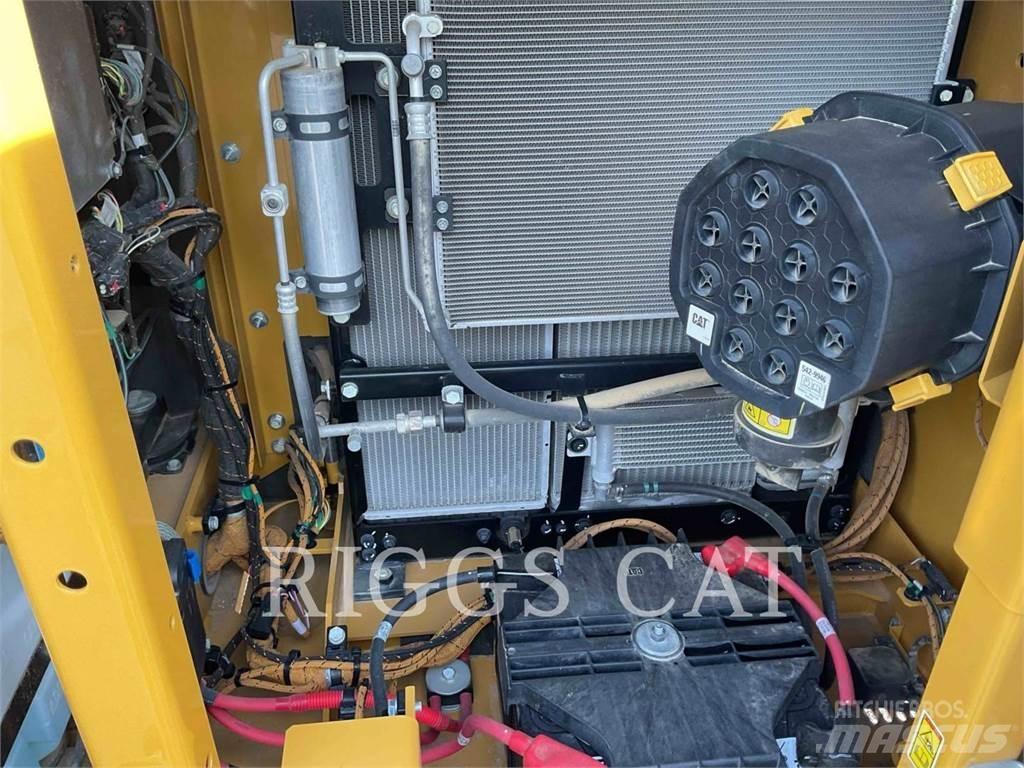 CAT 313GC 9 حفارات زحافة