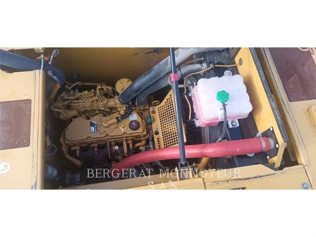 CAT 316F حفارات زحافة
