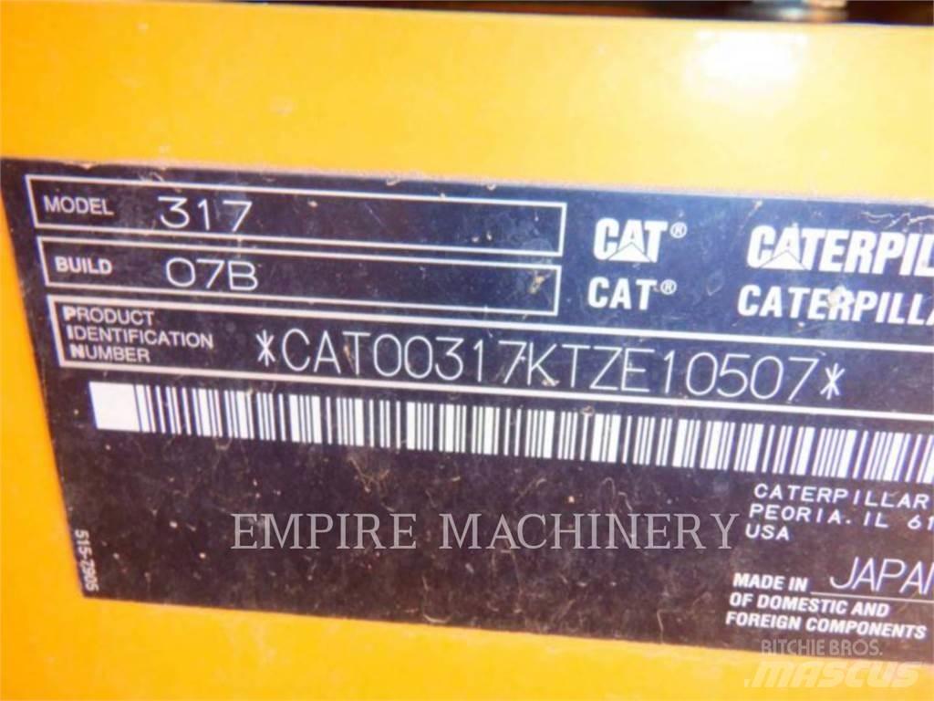 CAT 317-07 حفارات زحافة