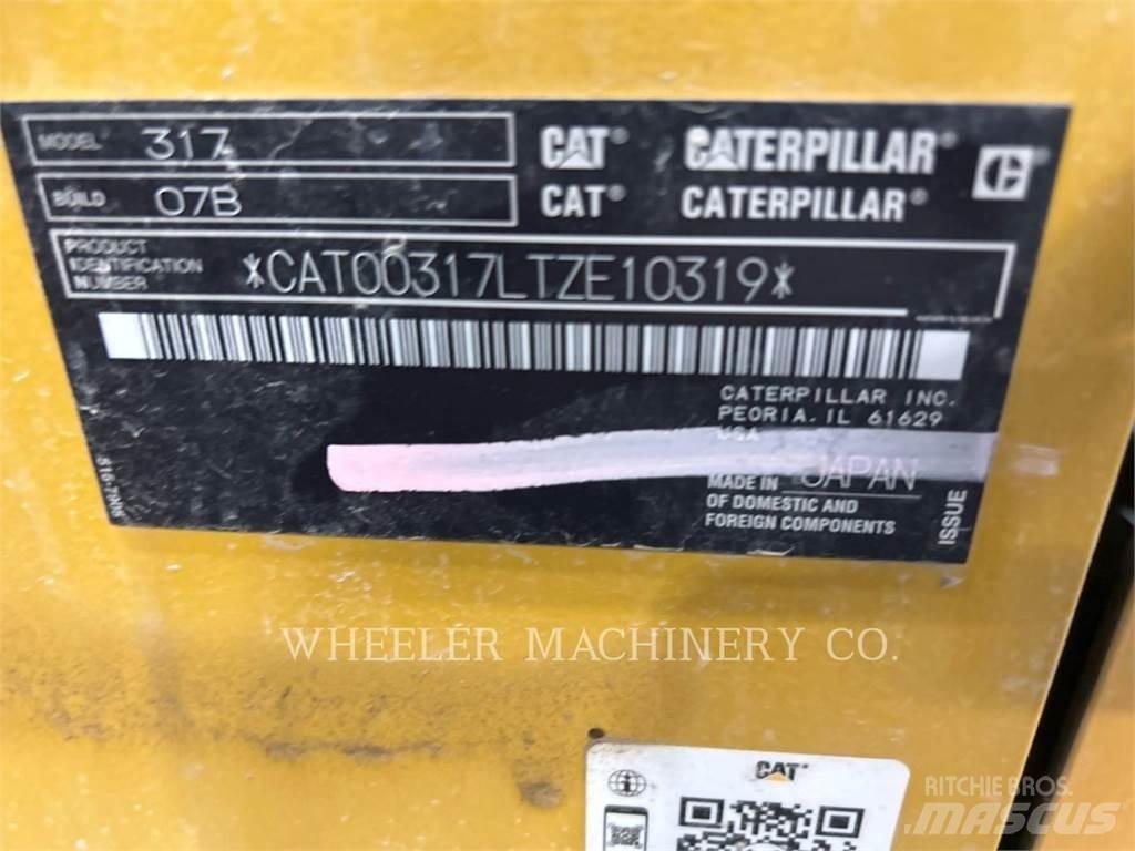 CAT 317 CF حفارات زحافة