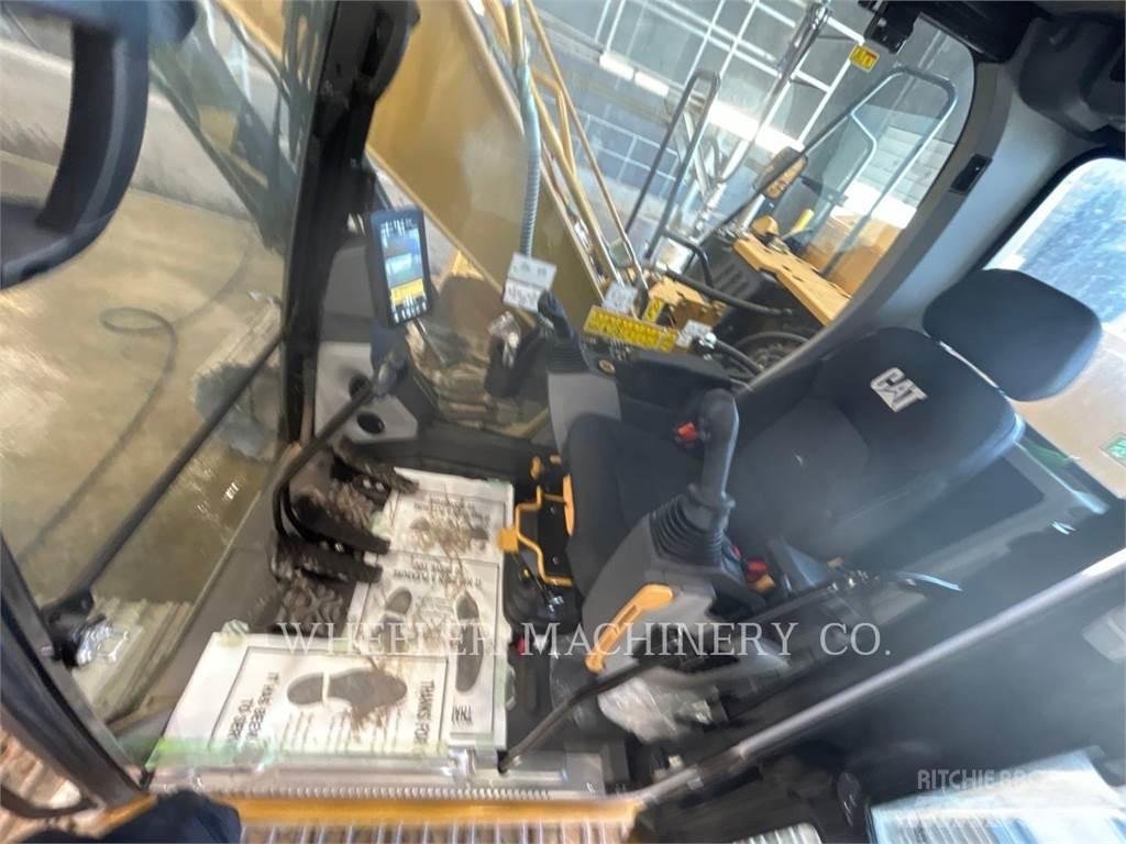 CAT 317 CF حفارات زحافة
