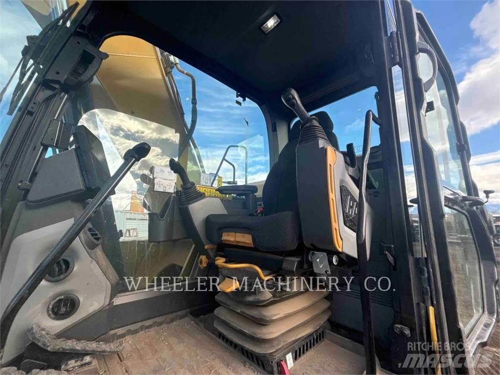 CAT 317 CF حفارات زحافة