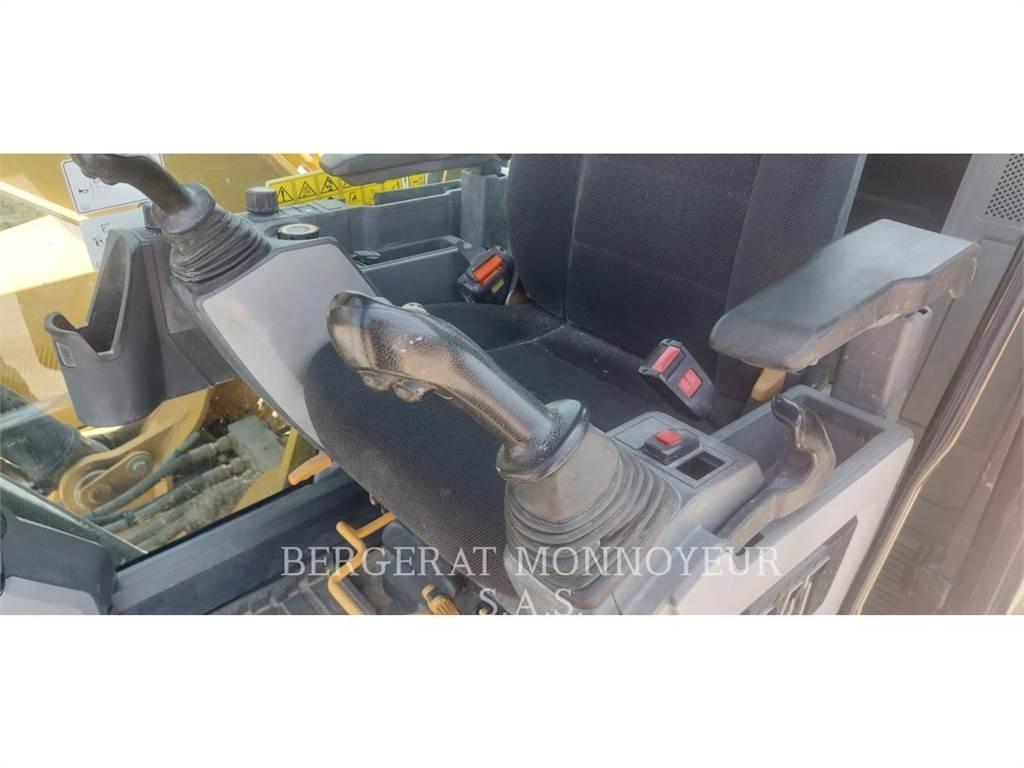 CAT 317 GC حفارات زحافة