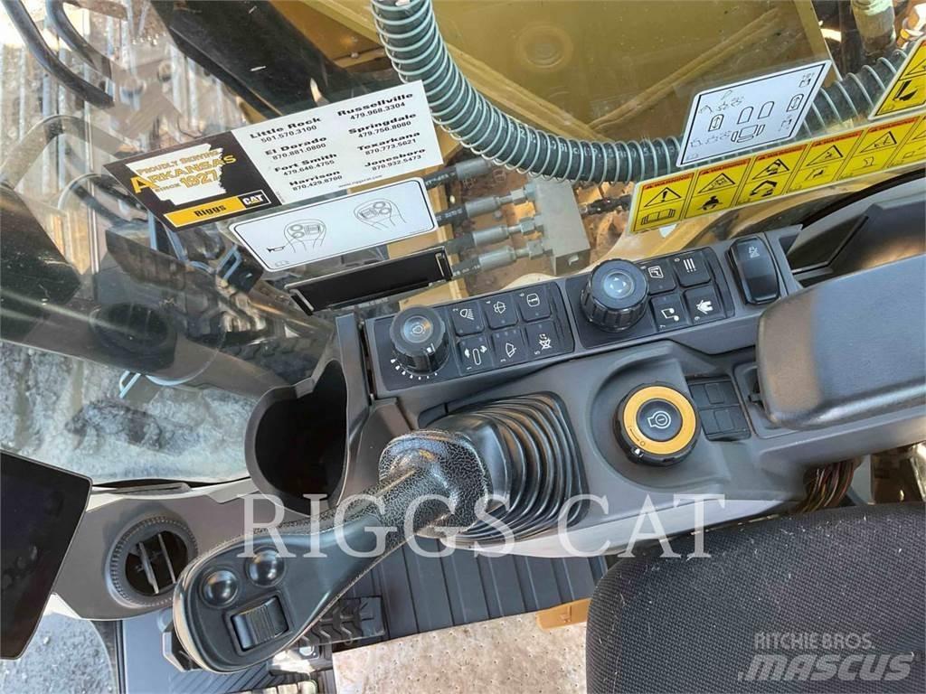CAT 317GC 9T حفارات زحافة