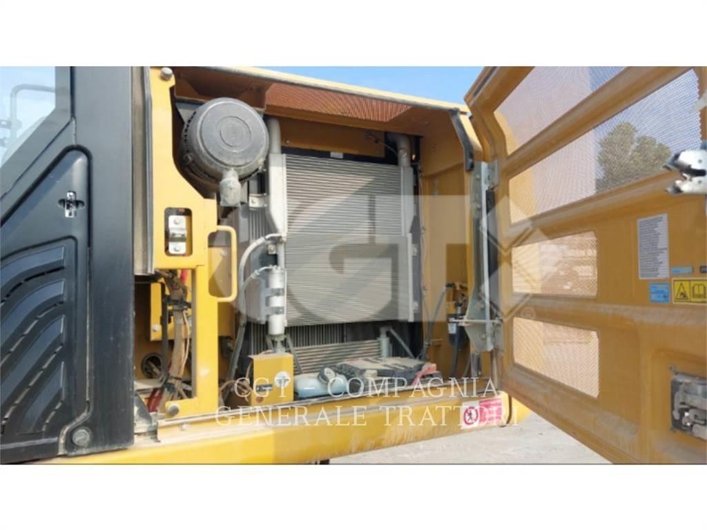 CAT 318F حفارات زحافة