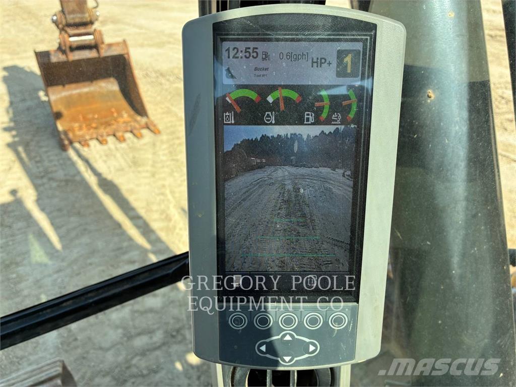 CAT 318FL حفارات زحافة