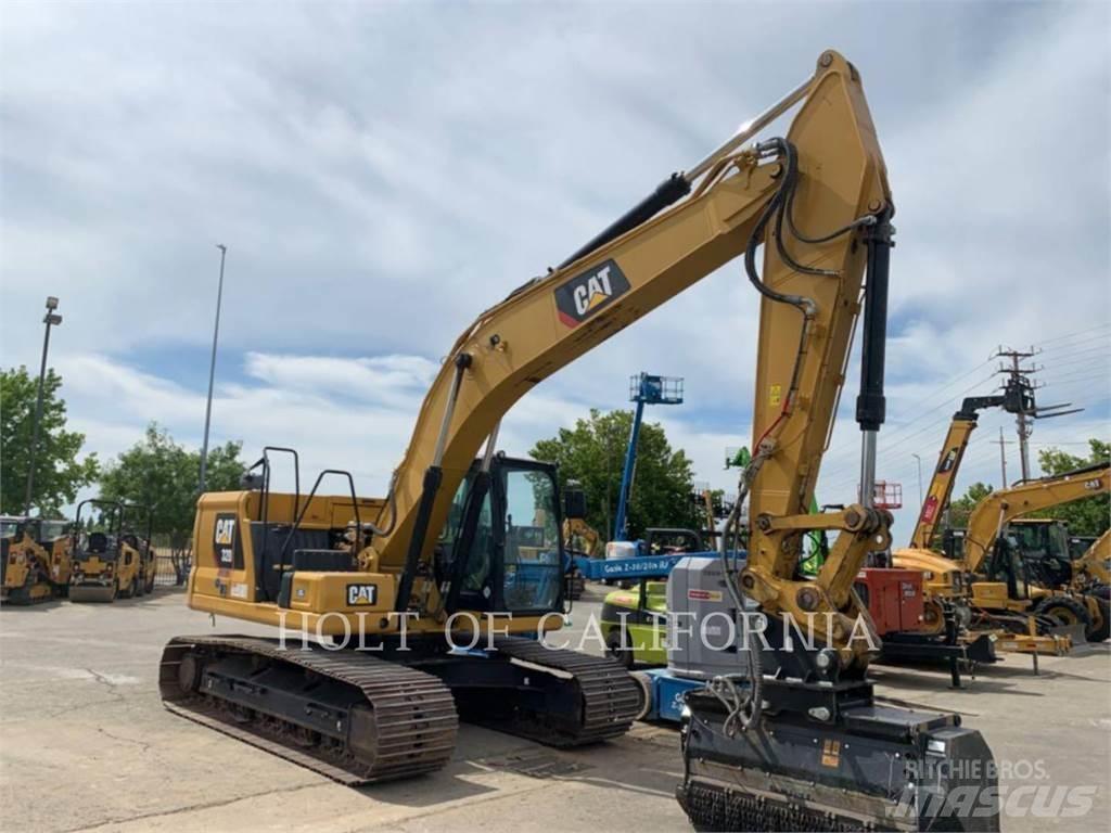 CAT 320 حفارات زحافة
