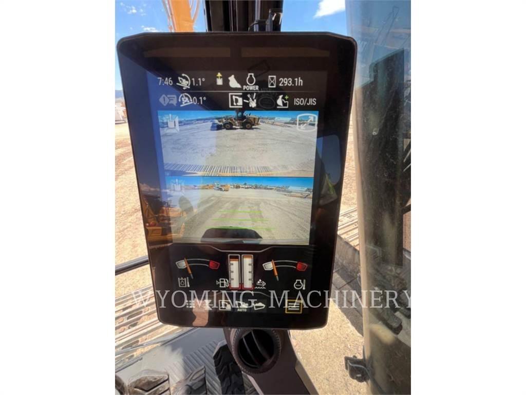 CAT 320 حفارات زحافة
