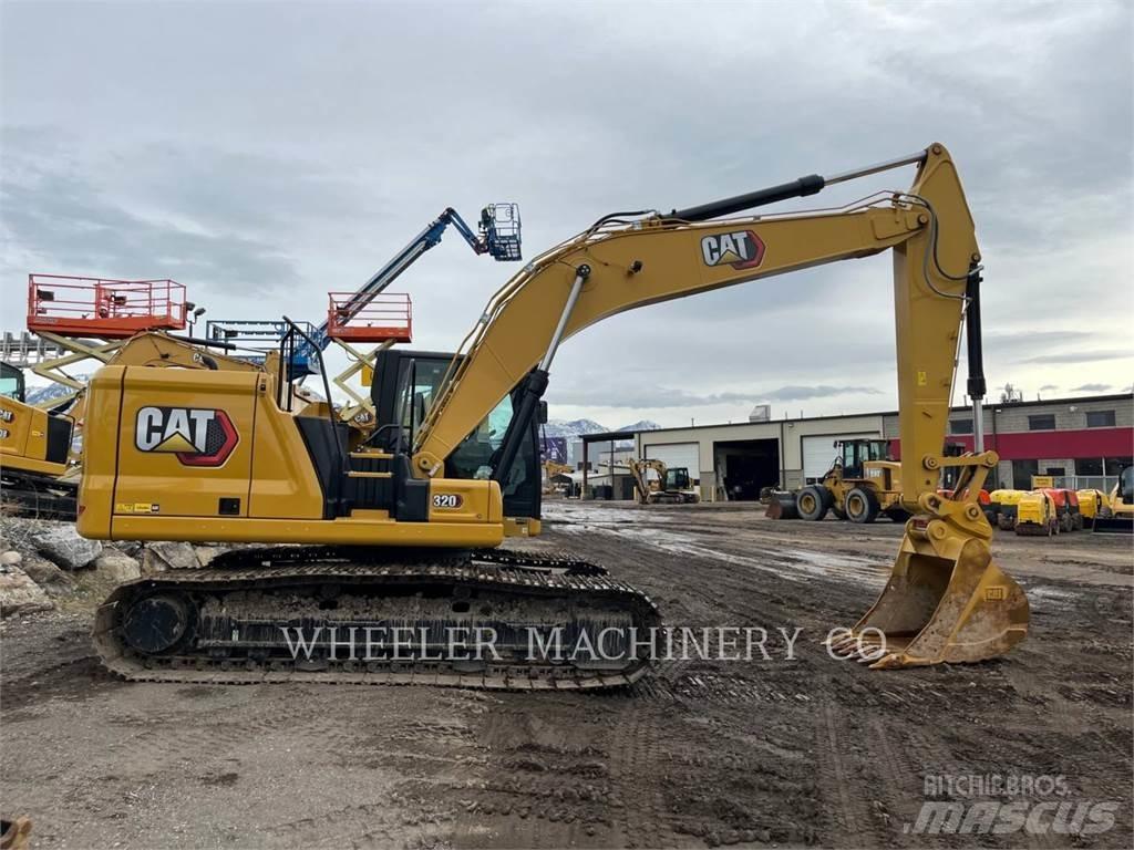 CAT 320 حفارات زحافة