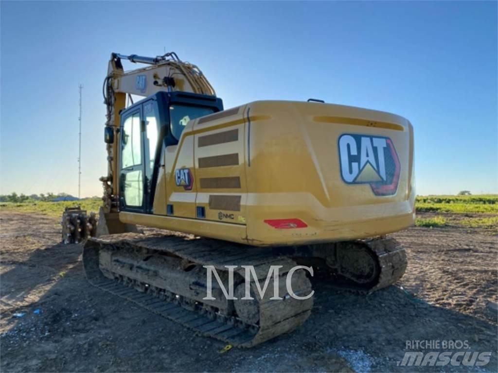 CAT 320 حفارات زحافة