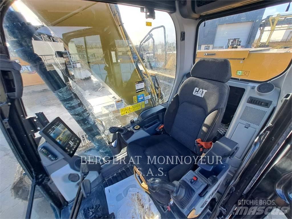 CAT 320 حفارات زحافة