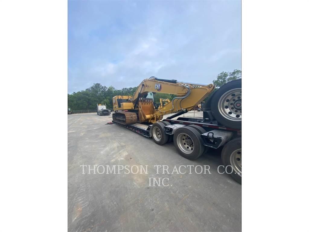 CAT 320 حفارات زحافة