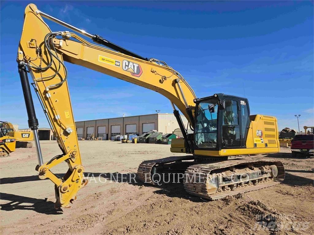 CAT 320 حفارات زحافة